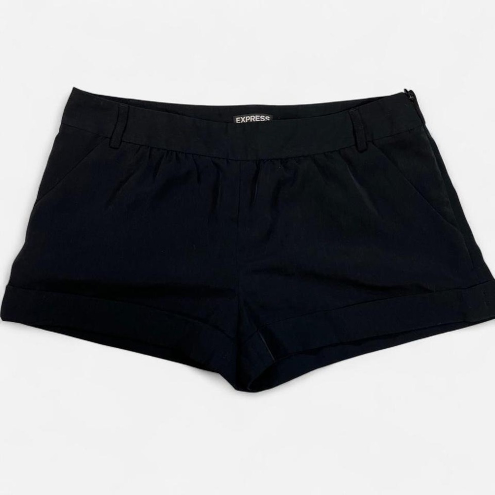 Express‎ Black Pleated Front Cuffed Dressy Shorts Size 6 Zip Mid Rise
